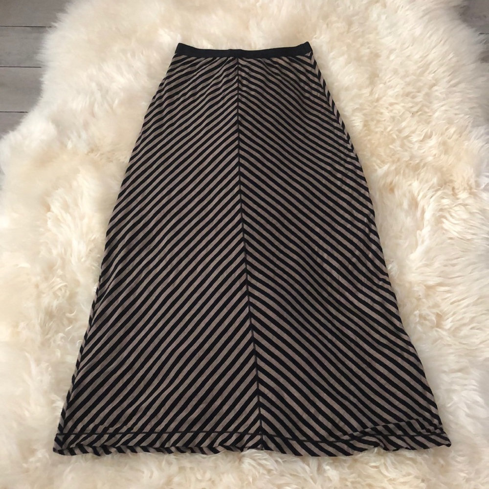 Max studio women black and beige long maxi skirt